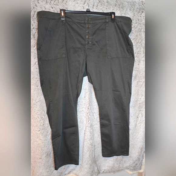 ♨️♨️Universal Thread - Size 26WR. Dark Green Straight Leg Pants Hardly worn - Picture 3 of 9